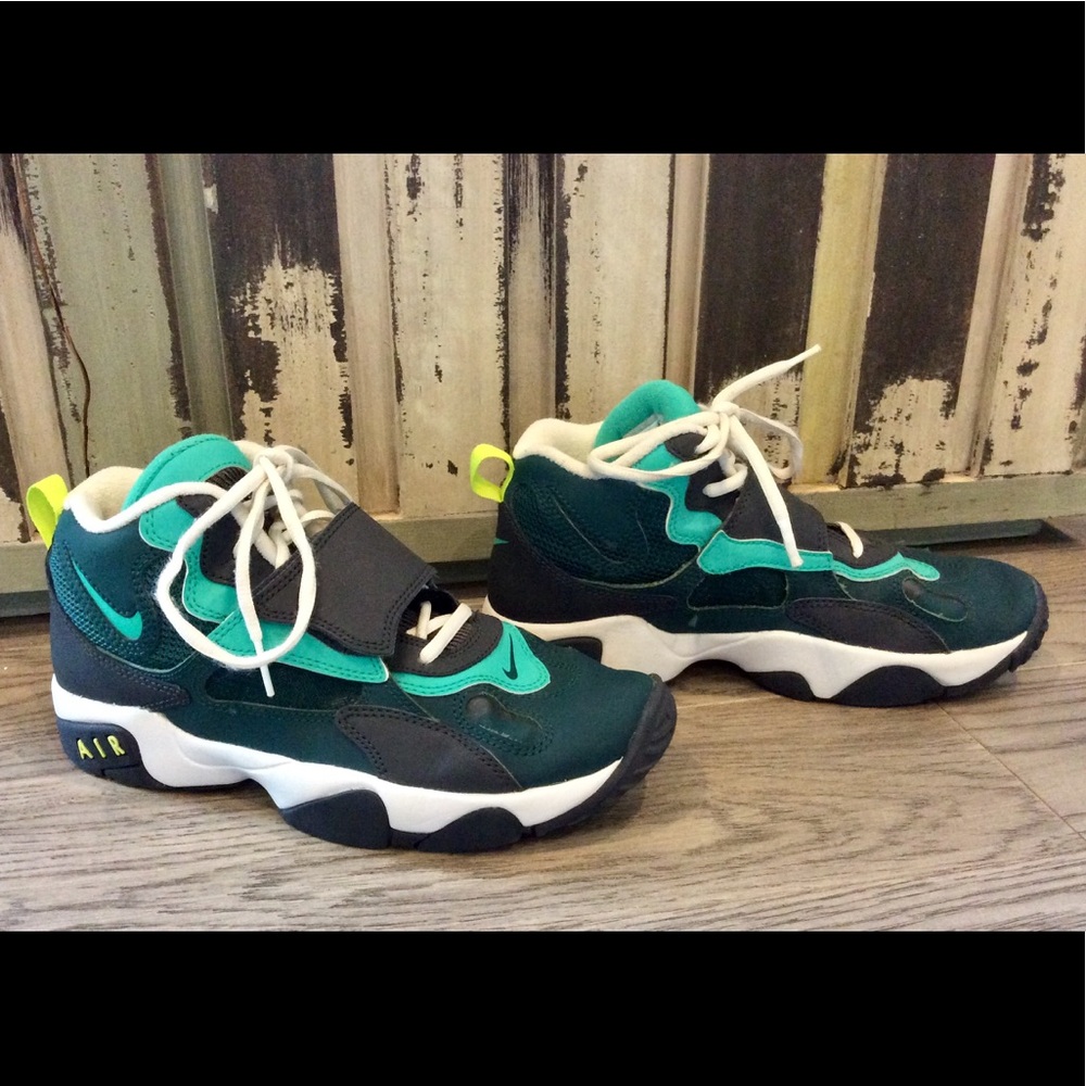 NIKE Air Speed Turf Dark Teal/White Size 5.5